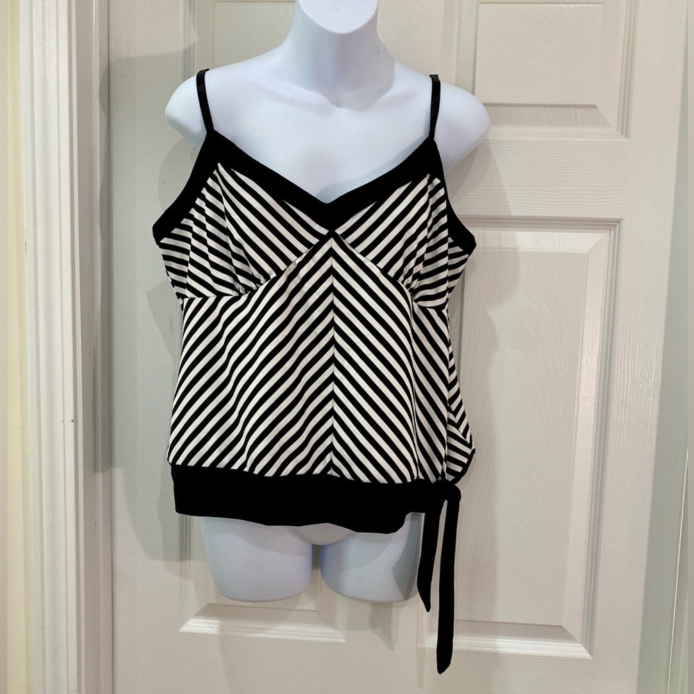 AGB Black and White Chevron Camisole w Optional Side Tie | EUC | XL